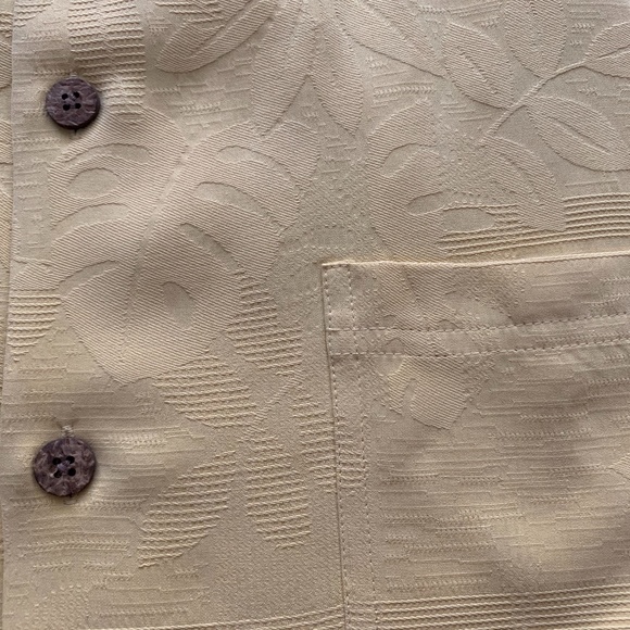 Men's Tommy Bahamas short sleeve shirt - Picture 3 of 9